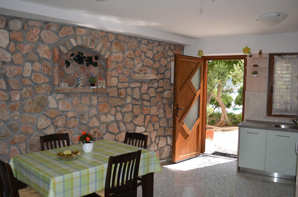 Apartments Lora Baška Zimmer foto
